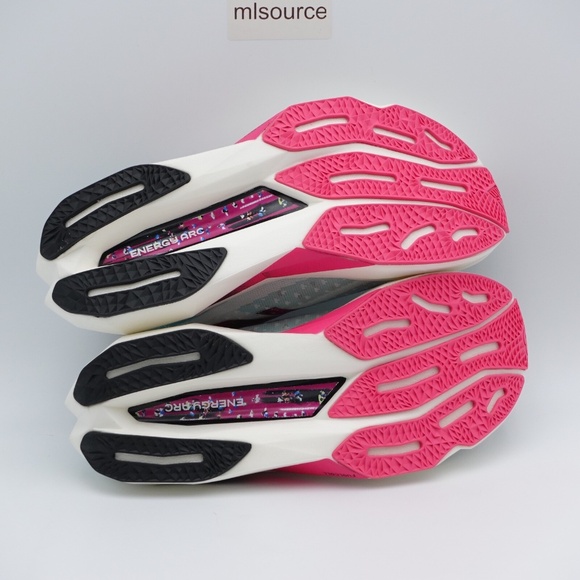 NEW Women's New Balance TSC NYC Marathon FuelCell Supercomp SC Elite V4 Shoes - Picture 6 of 7